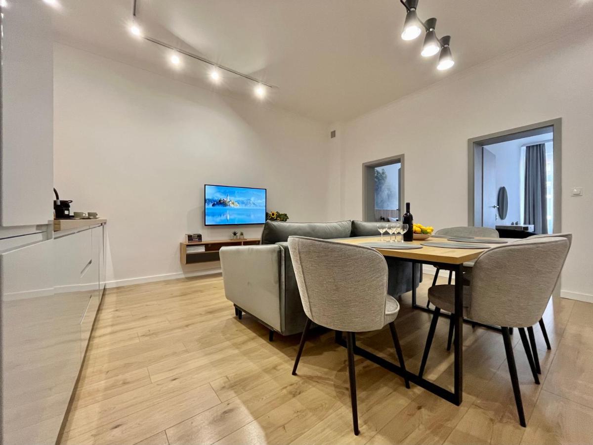 Luna Apartment