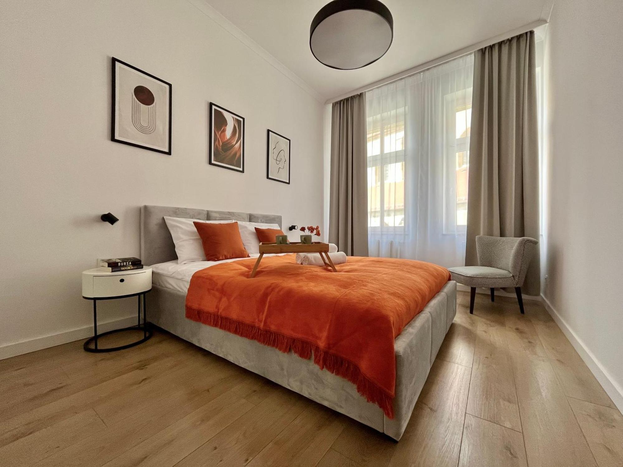 Luna Apartment *